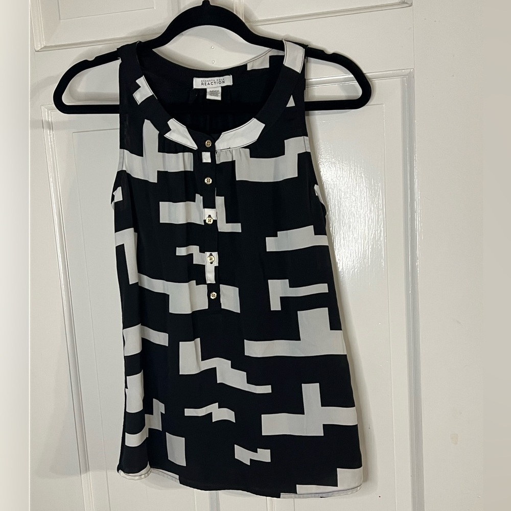 Kenneth Cole Reaction Black and White Geometric Tank Top